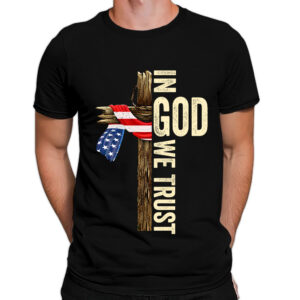 T Shirt In God We Trust UKAA310807